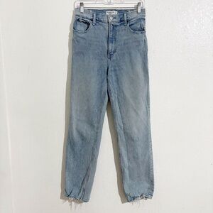 Abercrombie & Fitch Ultra High‎ Rise 90s Straight Jean in Light Indigo Blue